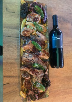 PARRILLADA CARNE+ B.VINO TINTO